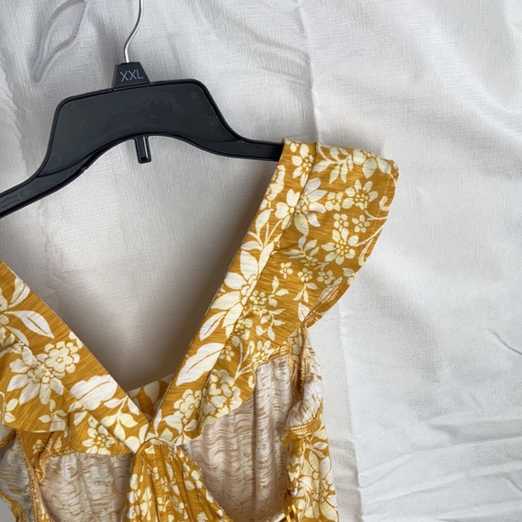 Relist7/20 LC Lauren conrad floral print ruffle sleeve tank top XS - Picture 13 of 17